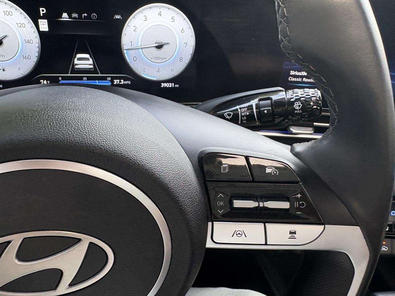 Hyundai Elantra Limited 2024