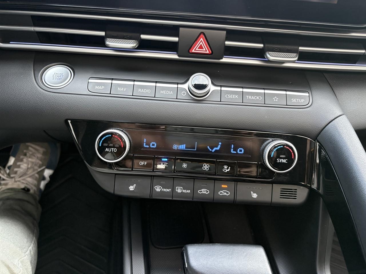 Hyundai Elantra Limited 2024