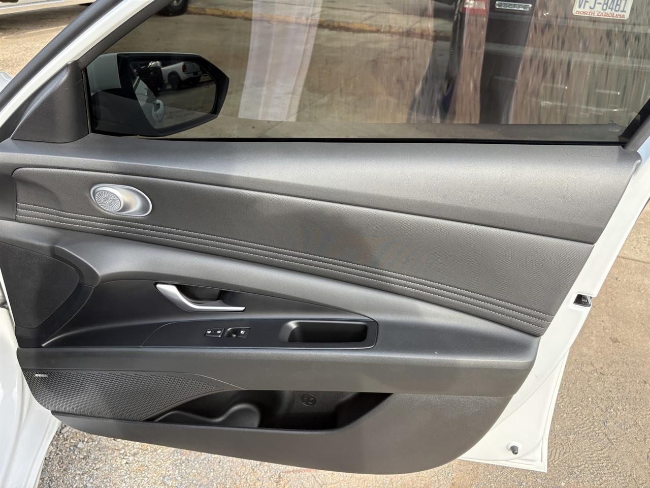 Hyundai Elantra Limited 2024