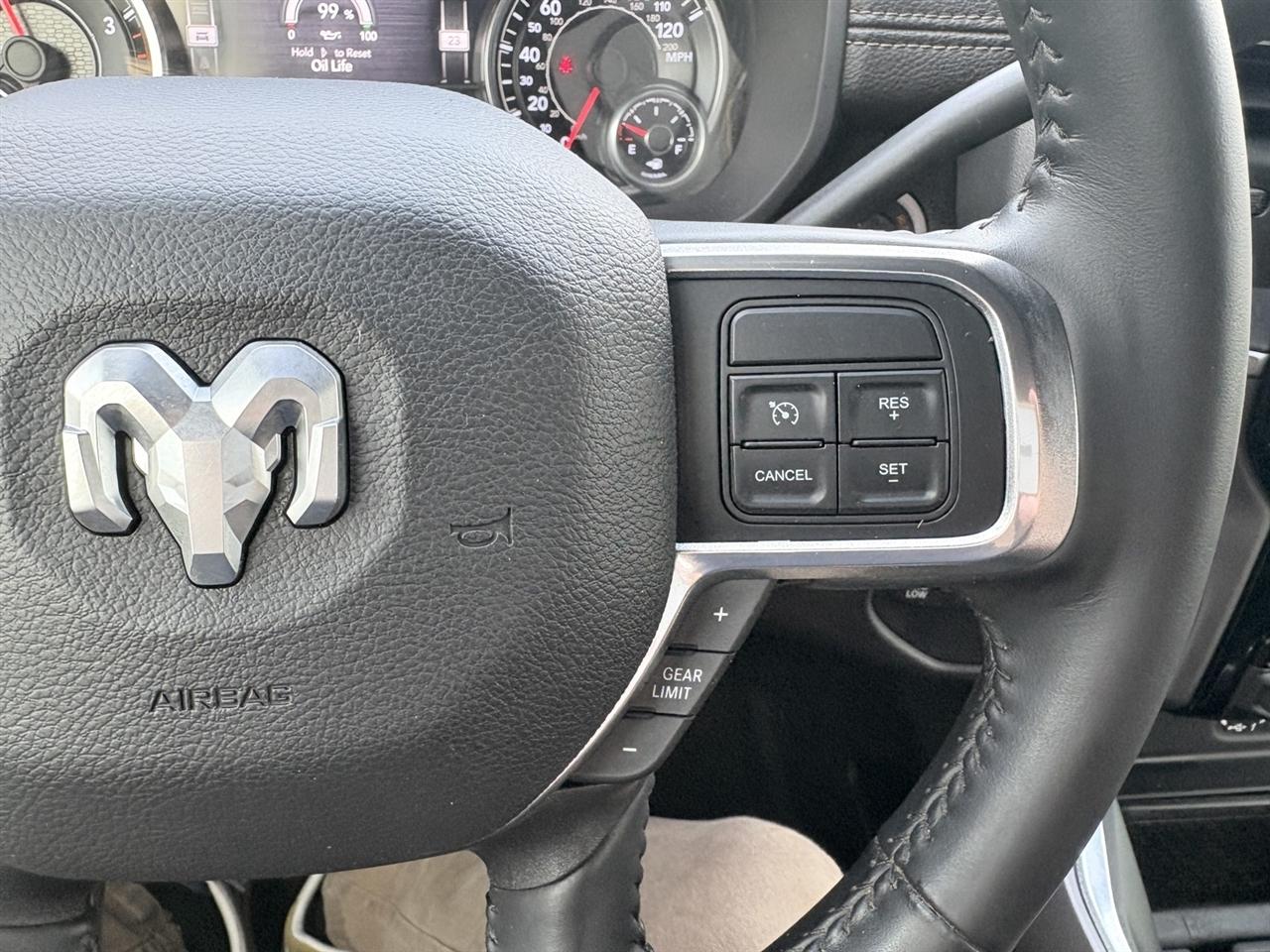 RAM 3500 Laramie Mega Cab 4WD DRW 2022