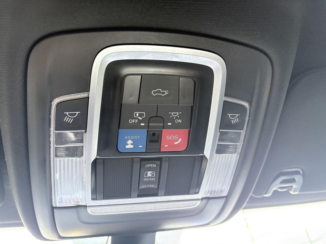 RAM 3500 Laramie Mega Cab 4WD DRW 2022