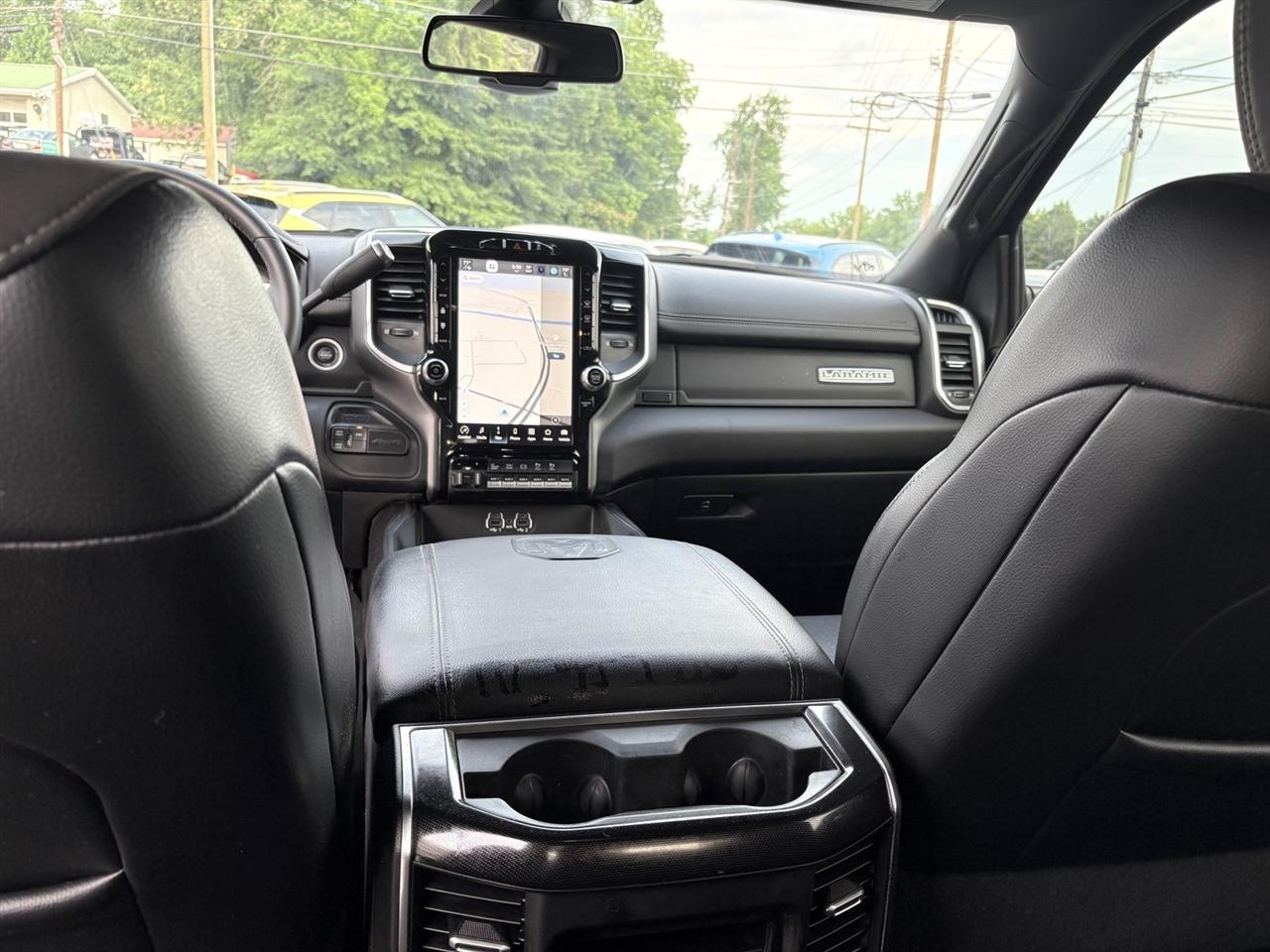 RAM 3500 Laramie Mega Cab 4WD DRW 2022