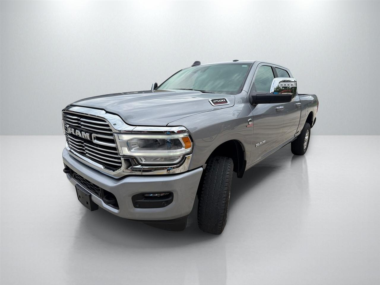 RAM 2500 Laramie Crew Cab SWB 4WD 2024