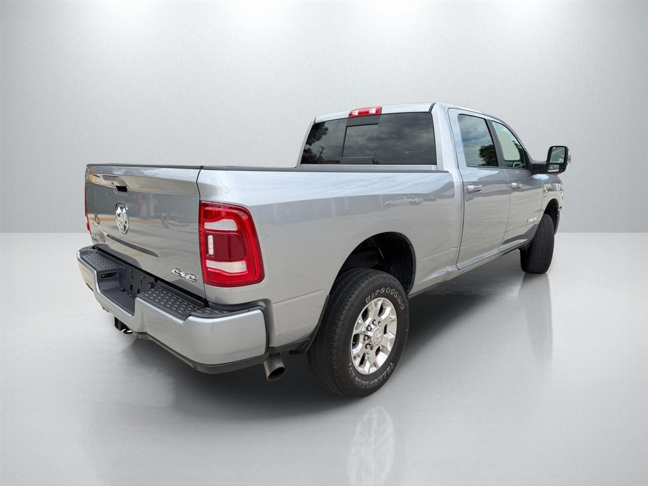 RAM 2500 Laramie Crew Cab SWB 4WD 2024