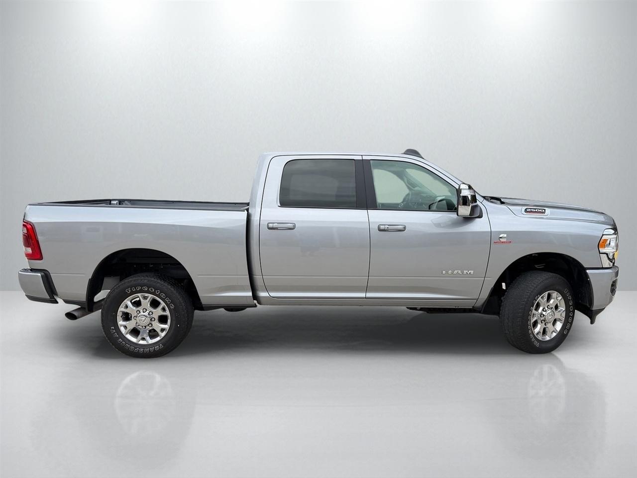 RAM 2500 Laramie Crew Cab SWB 4WD 2024