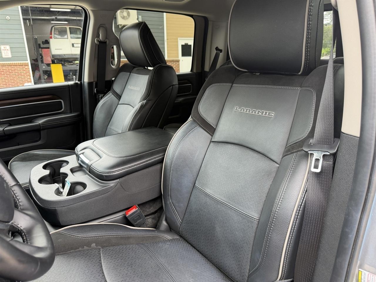 RAM 2500 Laramie Crew Cab SWB 4WD 2024