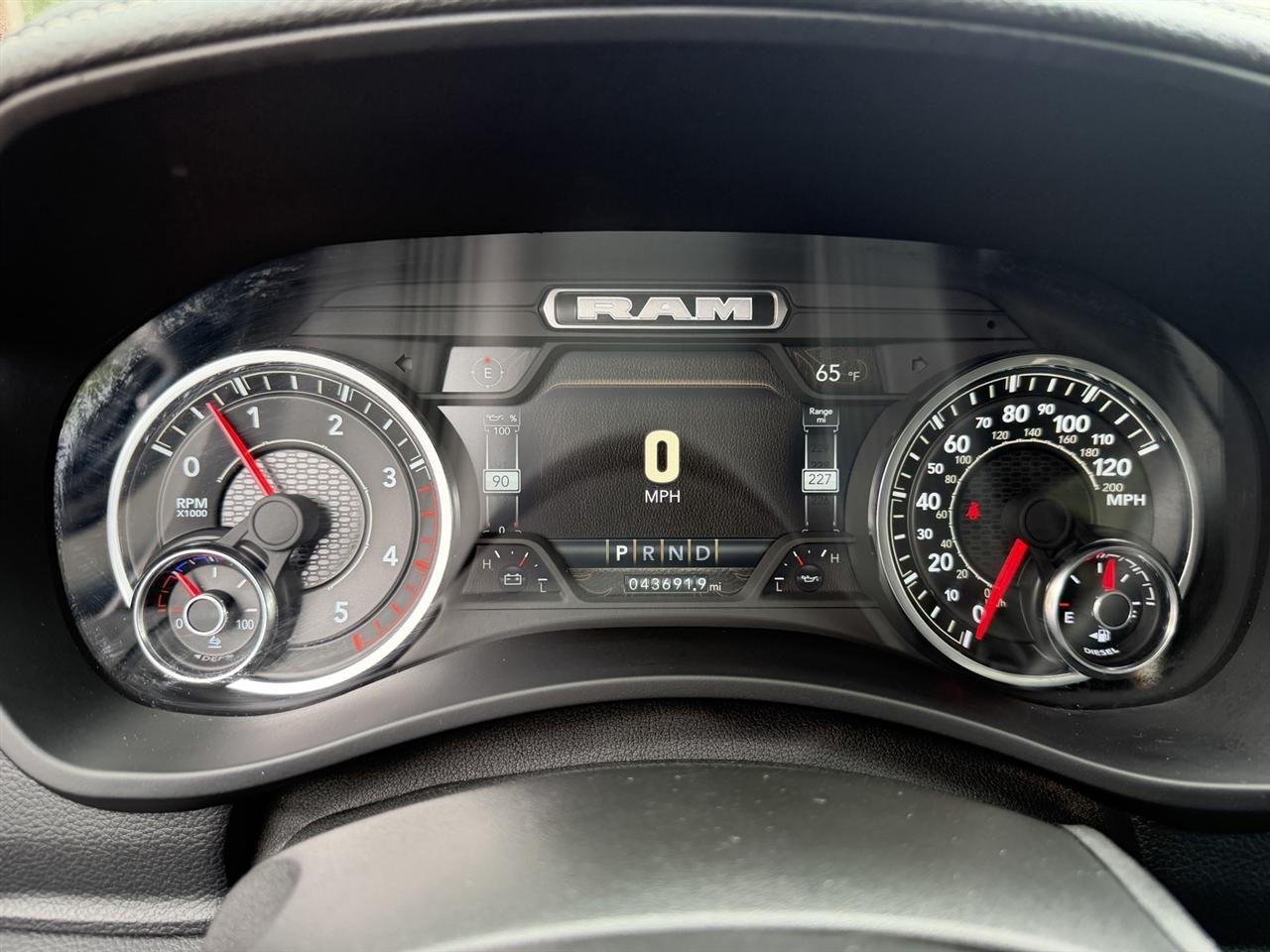 RAM 2500 Laramie Crew Cab SWB 4WD 2024