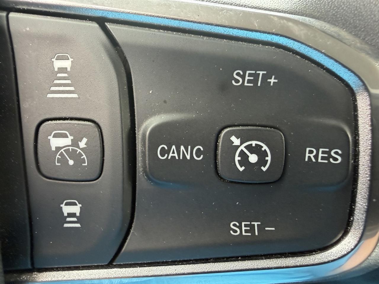 RAM 2500 Laramie Crew Cab SWB 4WD 2024