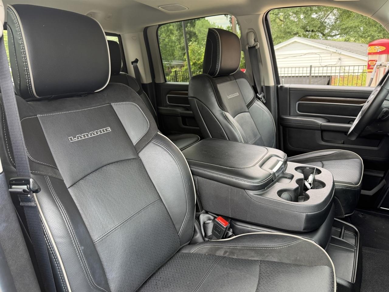 RAM 2500 Laramie Crew Cab SWB 4WD 2024