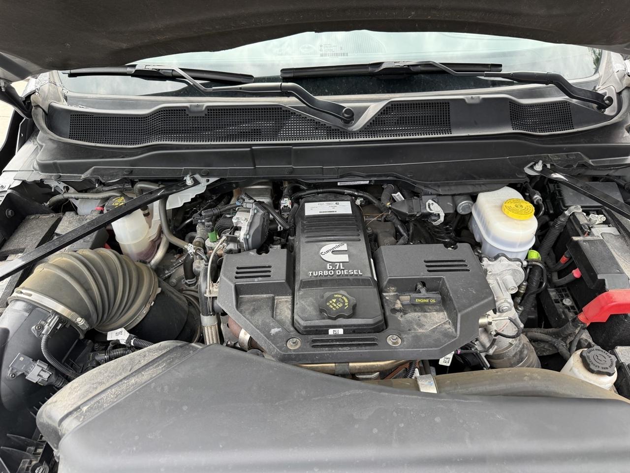RAM 2500 Laramie Crew Cab SWB 4WD 2024