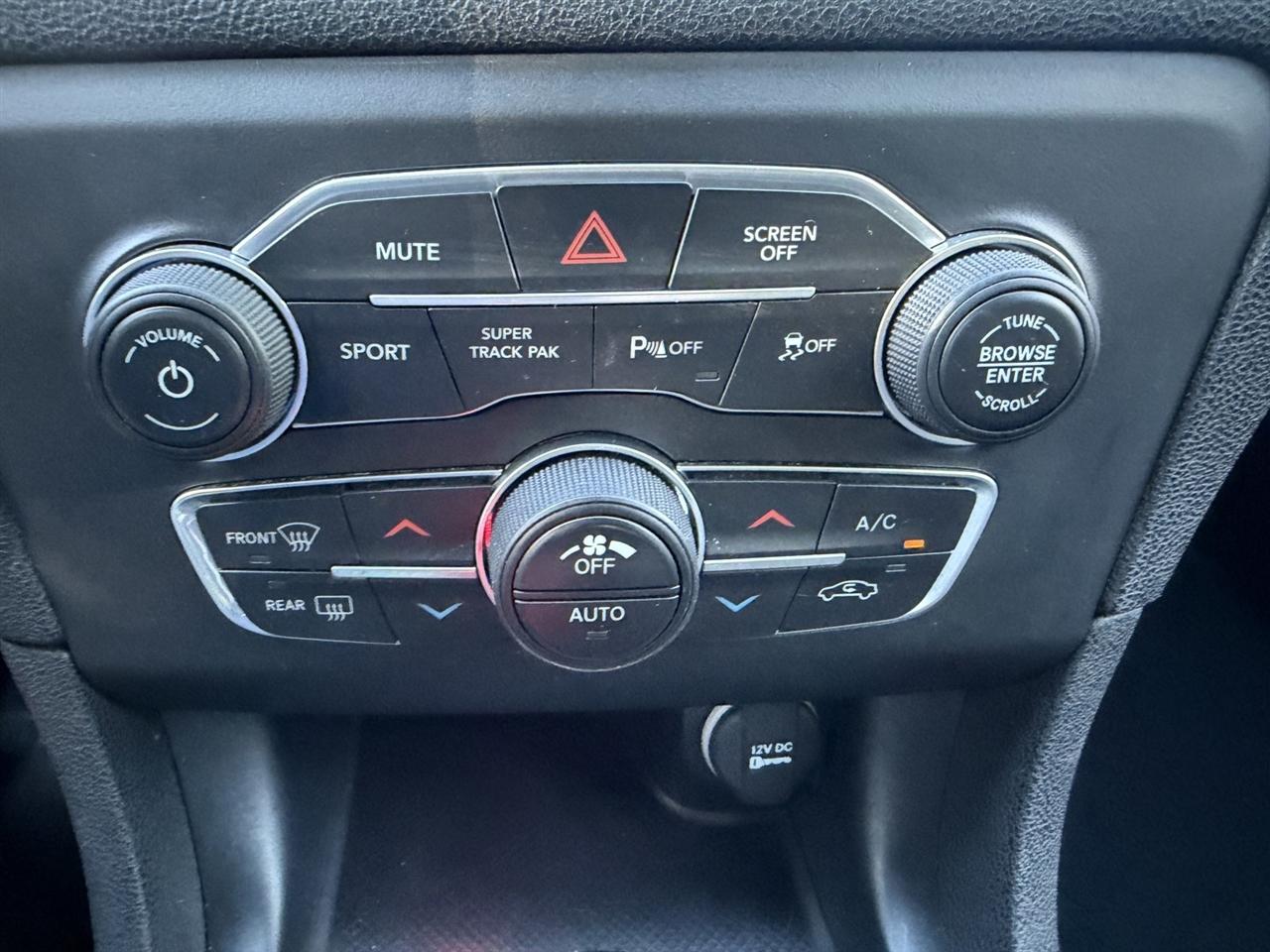 Dodge Charger SXT AWD 2019