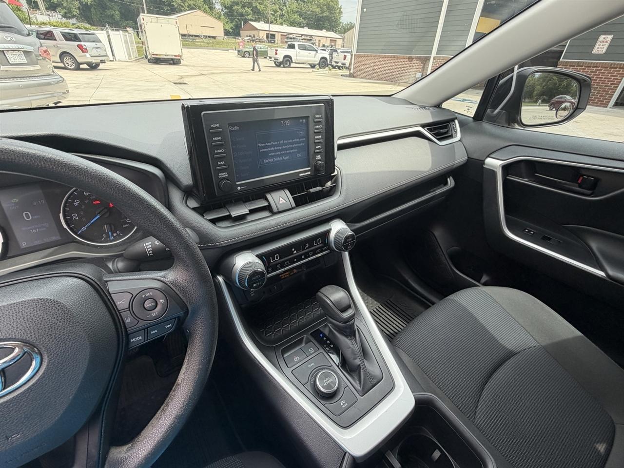Toyota RAV4 Hybrid LE 2022