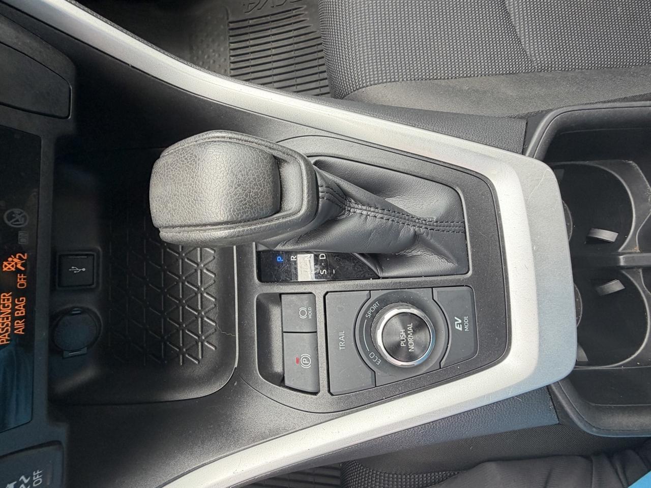 Toyota RAV4 Hybrid LE 2022