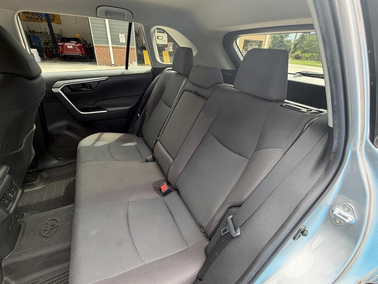Toyota RAV4 Hybrid LE 2022