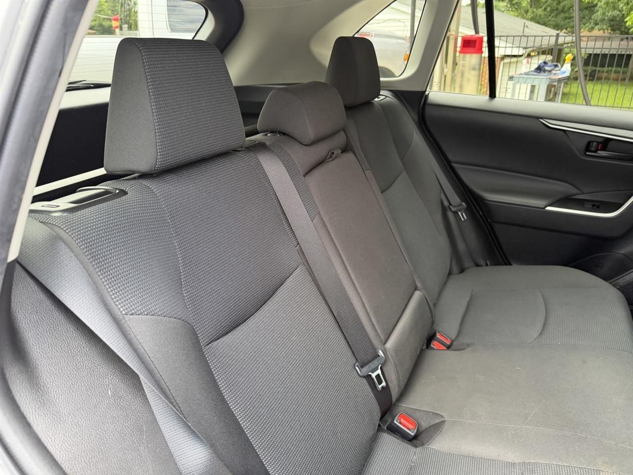 Toyota RAV4 Hybrid LE 2022