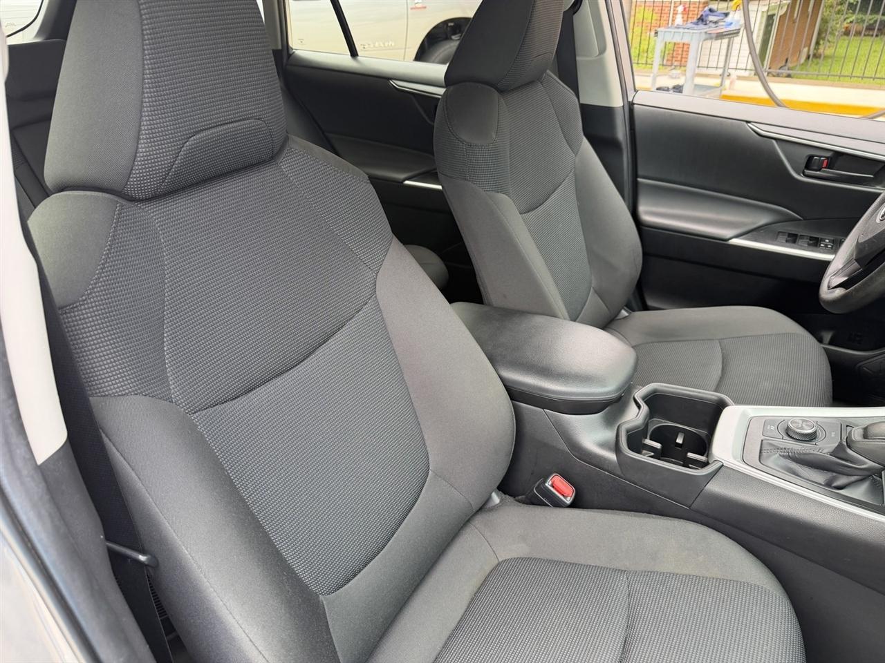 Toyota RAV4 Hybrid LE 2022