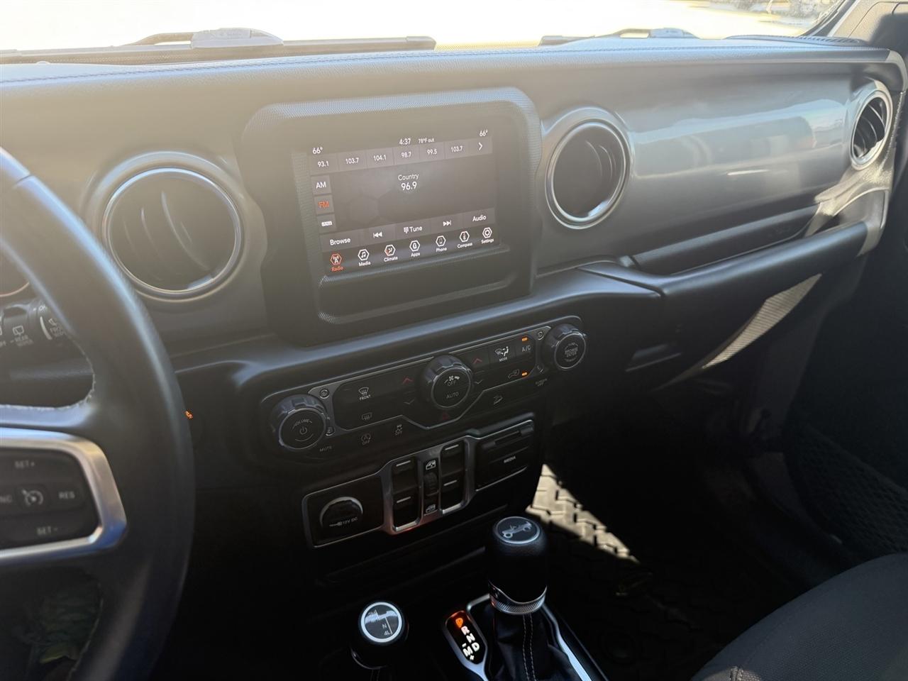 Jeep Wrangler Unlimited Sahara 2019