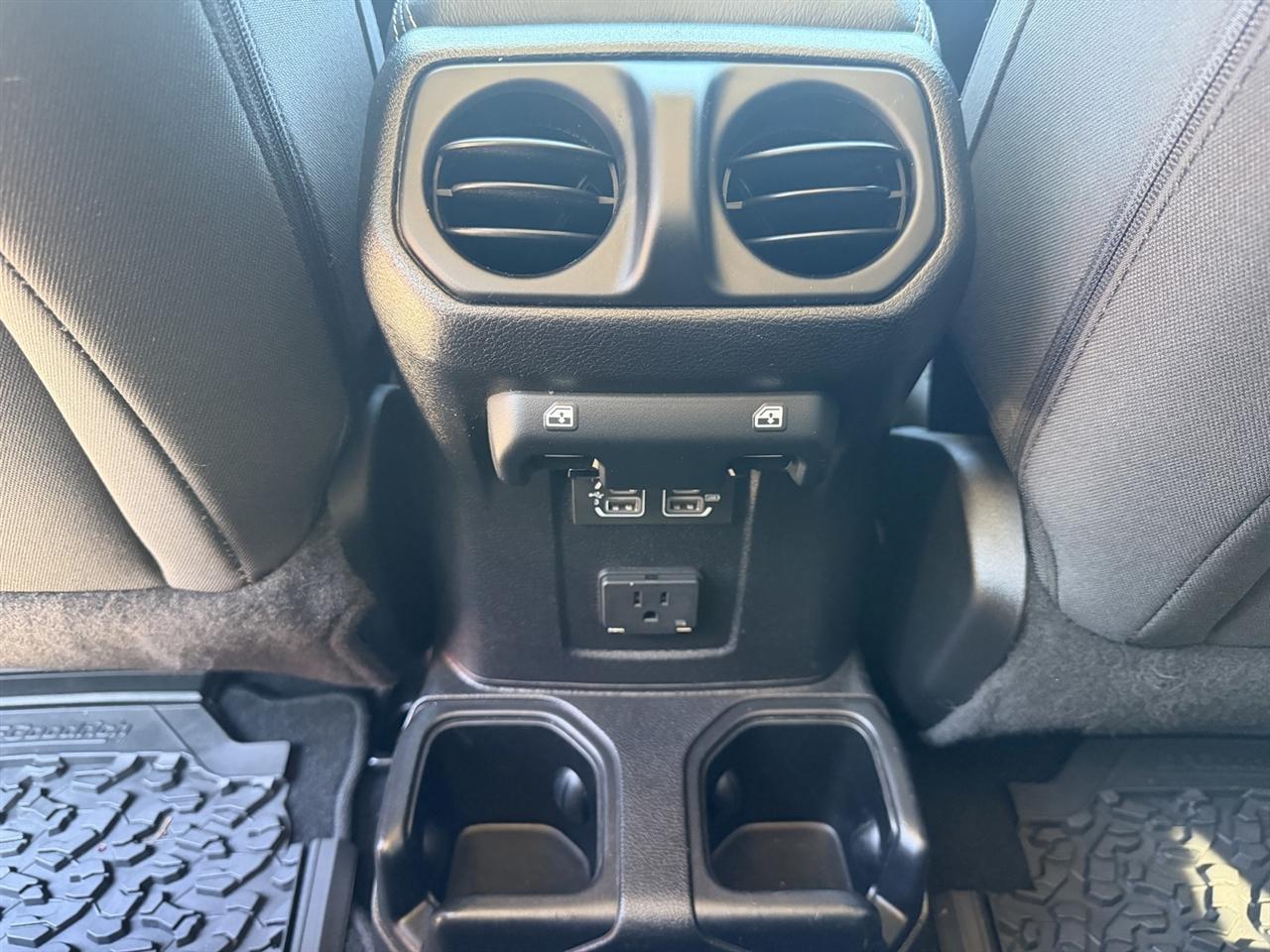 Jeep Wrangler Unlimited Sahara 2019