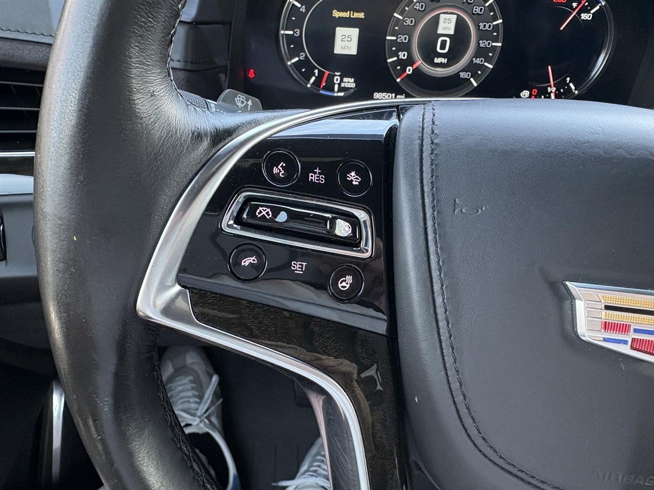 Cadillac Escalade Platinum 4WD 2017