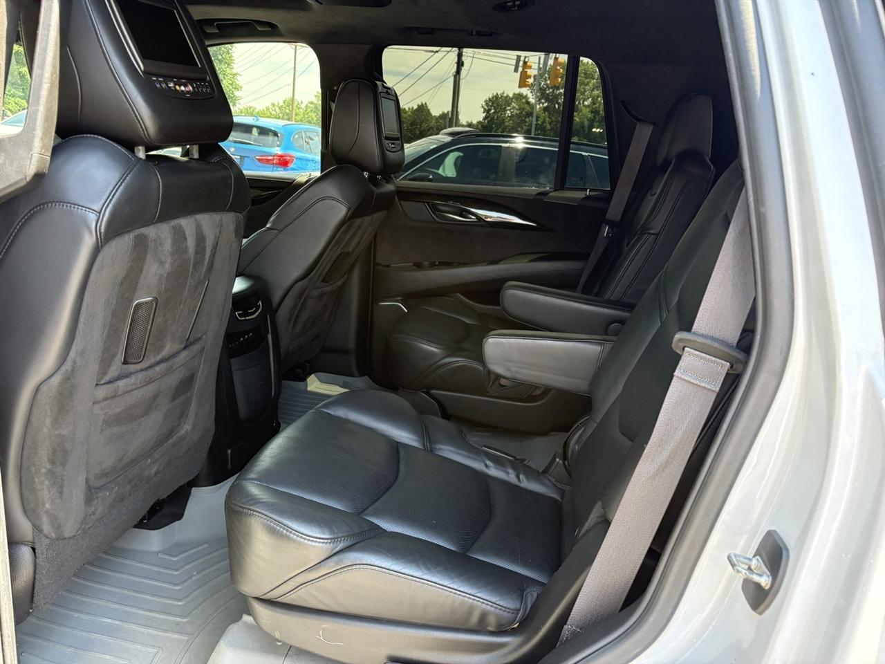 Cadillac Escalade Platinum 4WD 2017