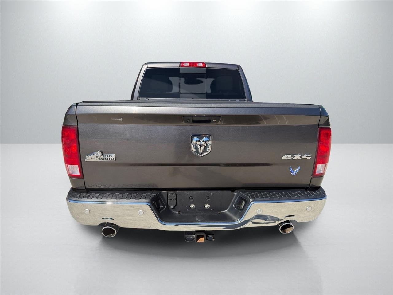 RAM 1500 SLT Crew Cab SWB 4WD 2017