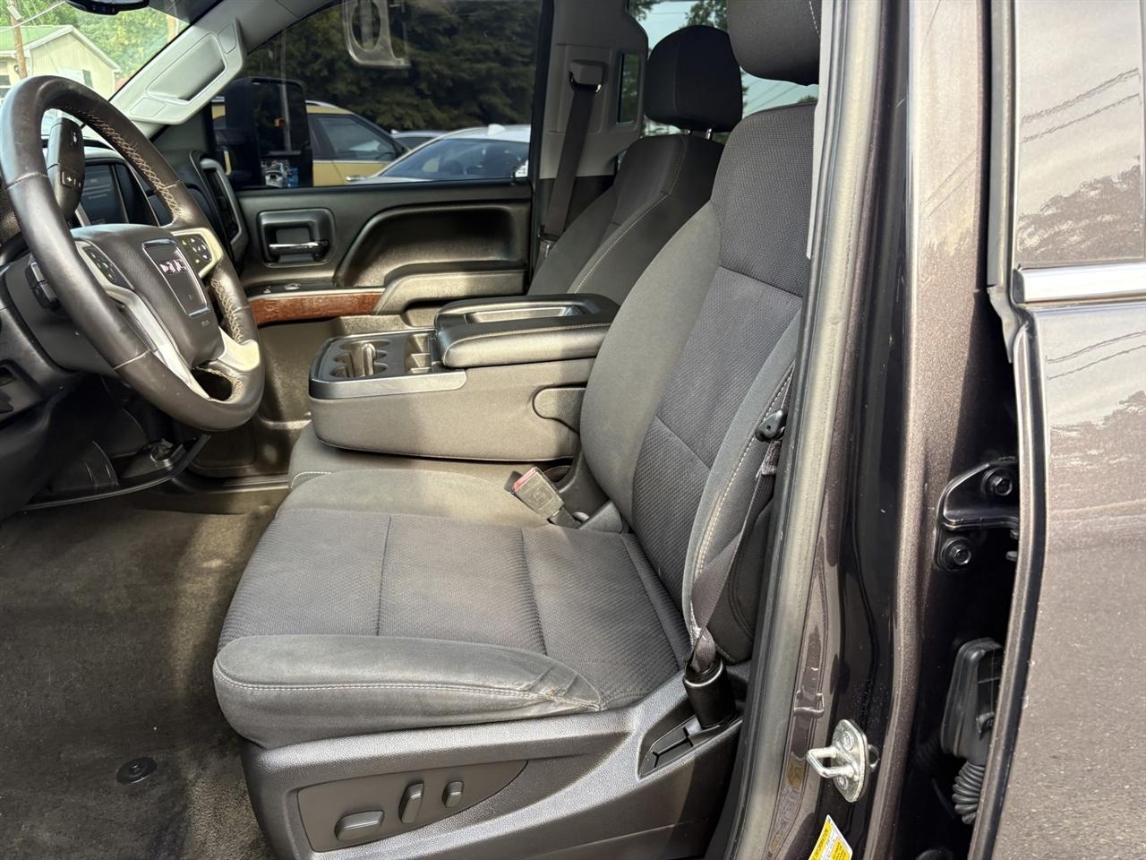 GMC Sierra 1500 SLE Crew Cab Short Box 4WD 2015