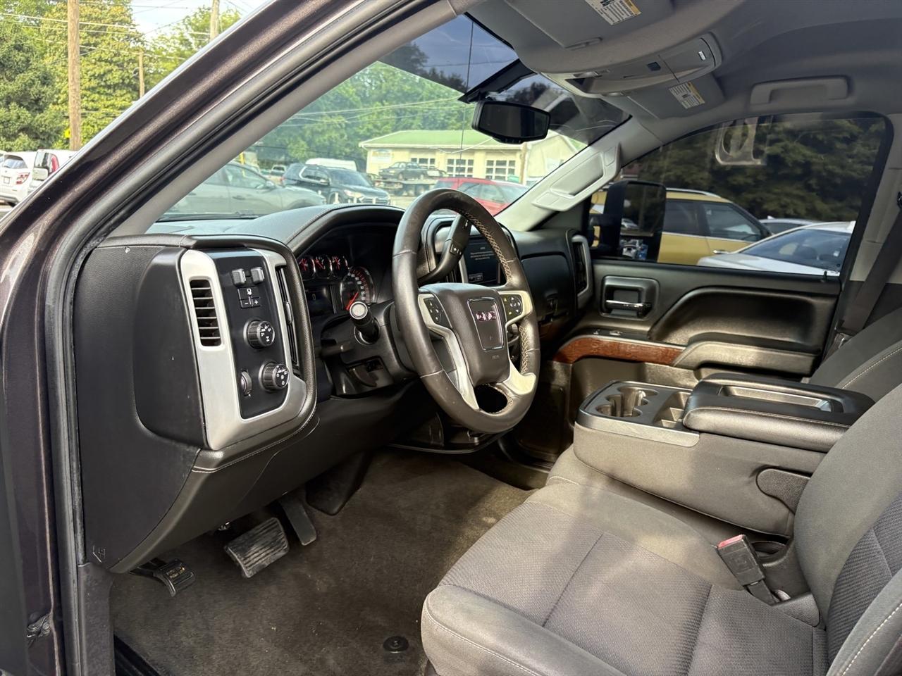 GMC Sierra 1500 SLE Crew Cab Short Box 4WD 2015