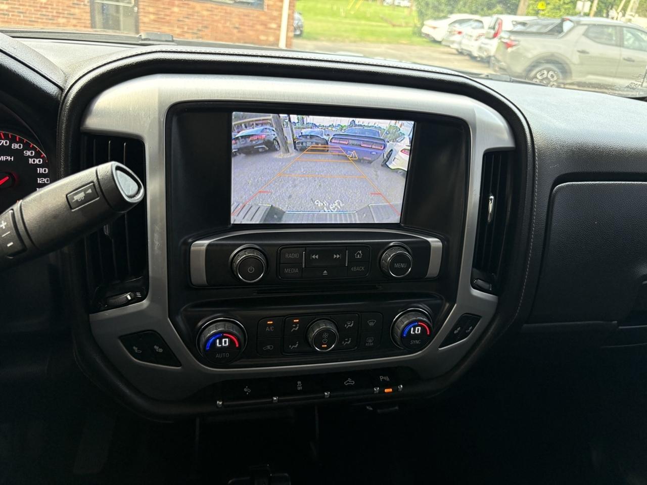 GMC Sierra 1500 SLE Crew Cab Short Box 4WD 2015