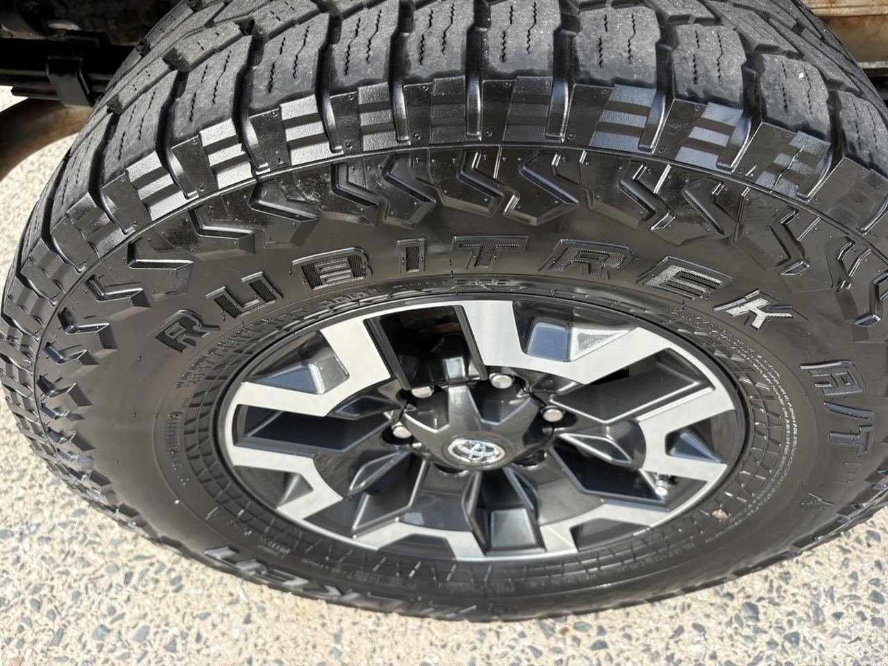 Toyota Tacoma SR5 Double Cab Long Bed V6 6AT 4WD 2020