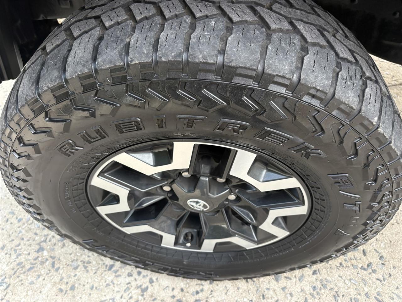 Toyota Tacoma SR5 Double Cab Long Bed V6 6AT 4WD 2020
