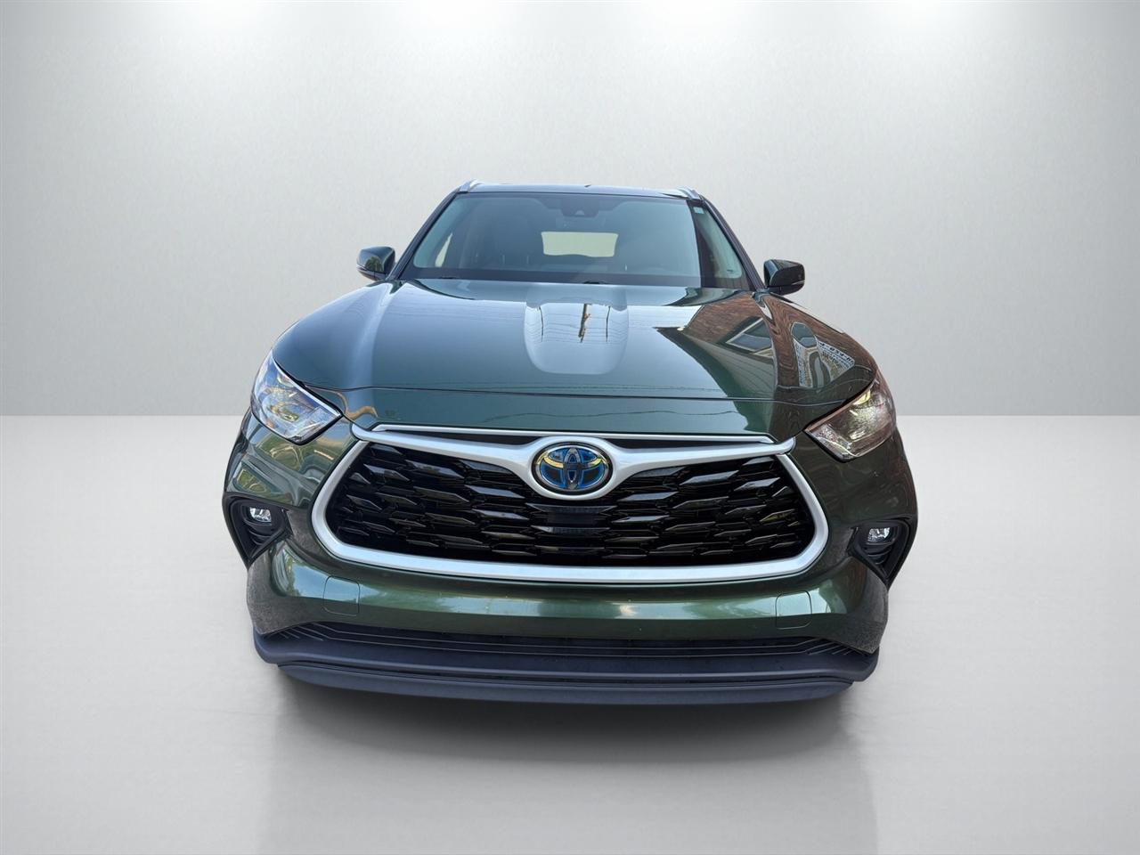 Toyota Highlander Hybrid XLE AWD 2024