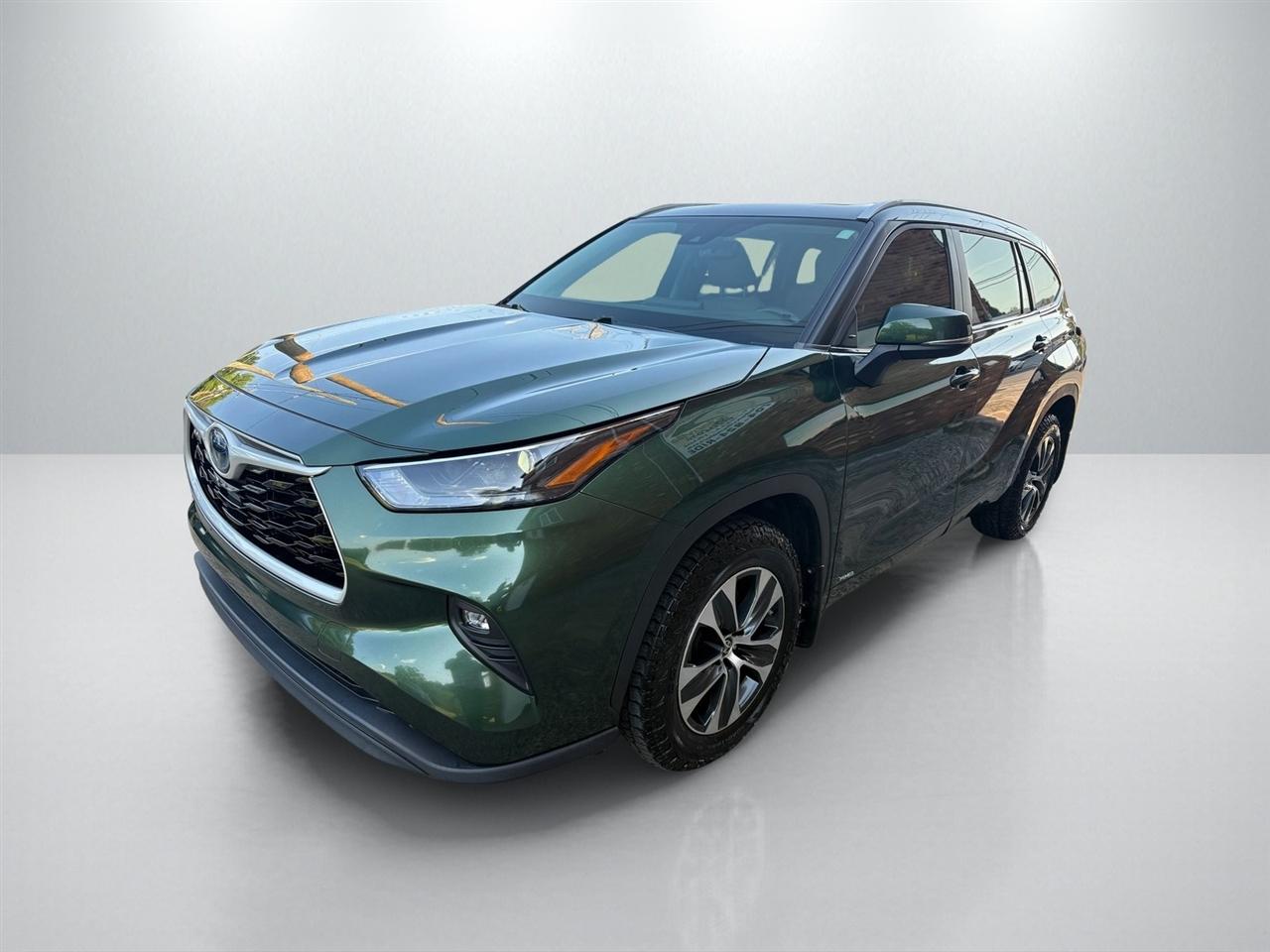 Toyota Highlander Hybrid XLE AWD 2024