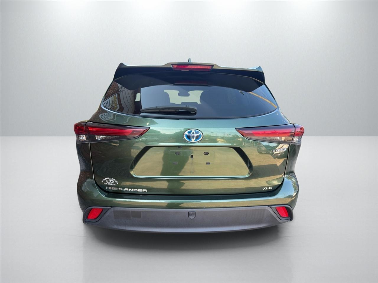 Toyota Highlander Hybrid XLE AWD 2024