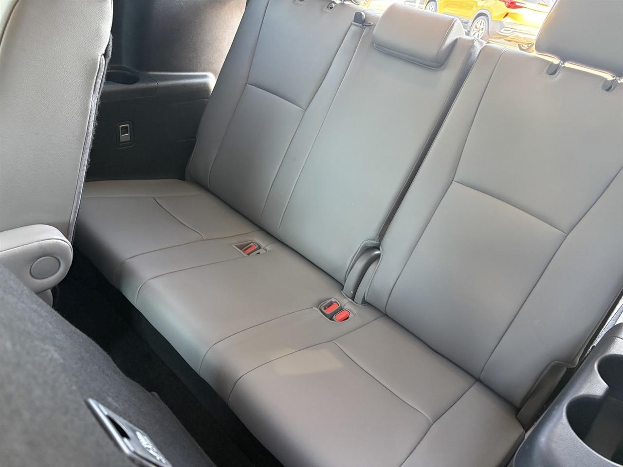 Toyota Highlander Hybrid XLE AWD 2024