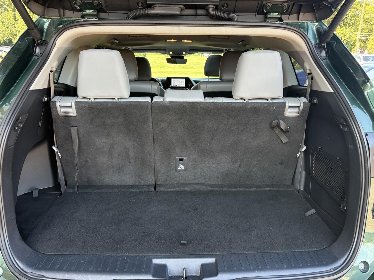Toyota Highlander Hybrid XLE AWD 2024