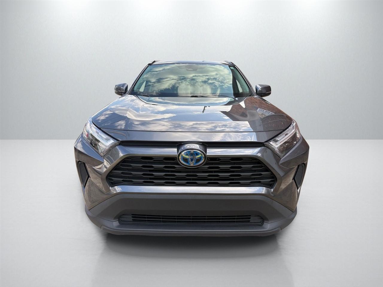 Toyota RAV4 Hybrid XLE 2024