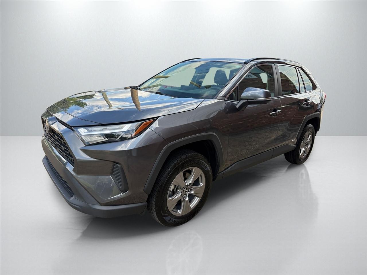 Toyota RAV4 Hybrid XLE 2024