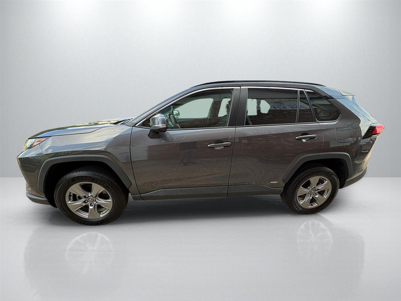 Toyota RAV4 Hybrid XLE 2024