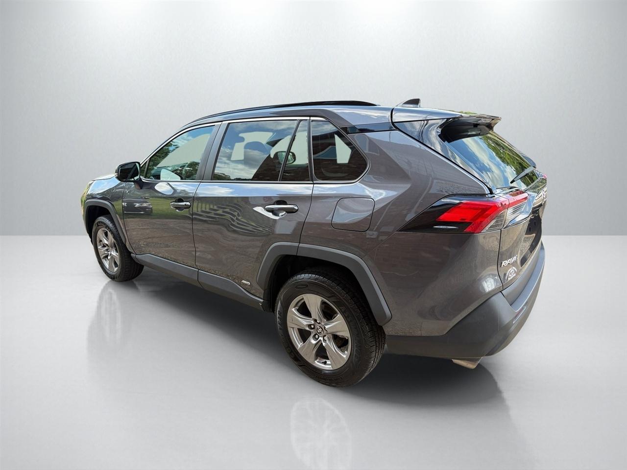 Toyota RAV4 Hybrid XLE 2024