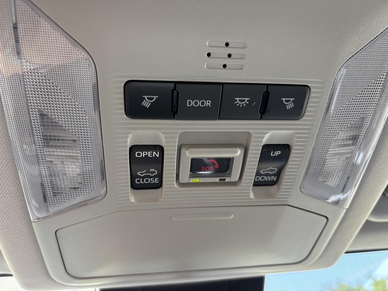 Toyota RAV4 Hybrid XLE 2024