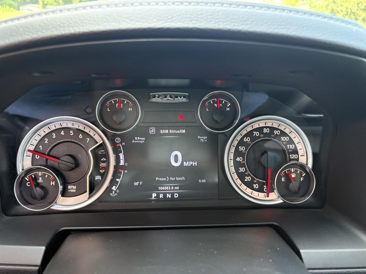 RAM 1500 4WD Crew Cab 140.5" Laramie 2015