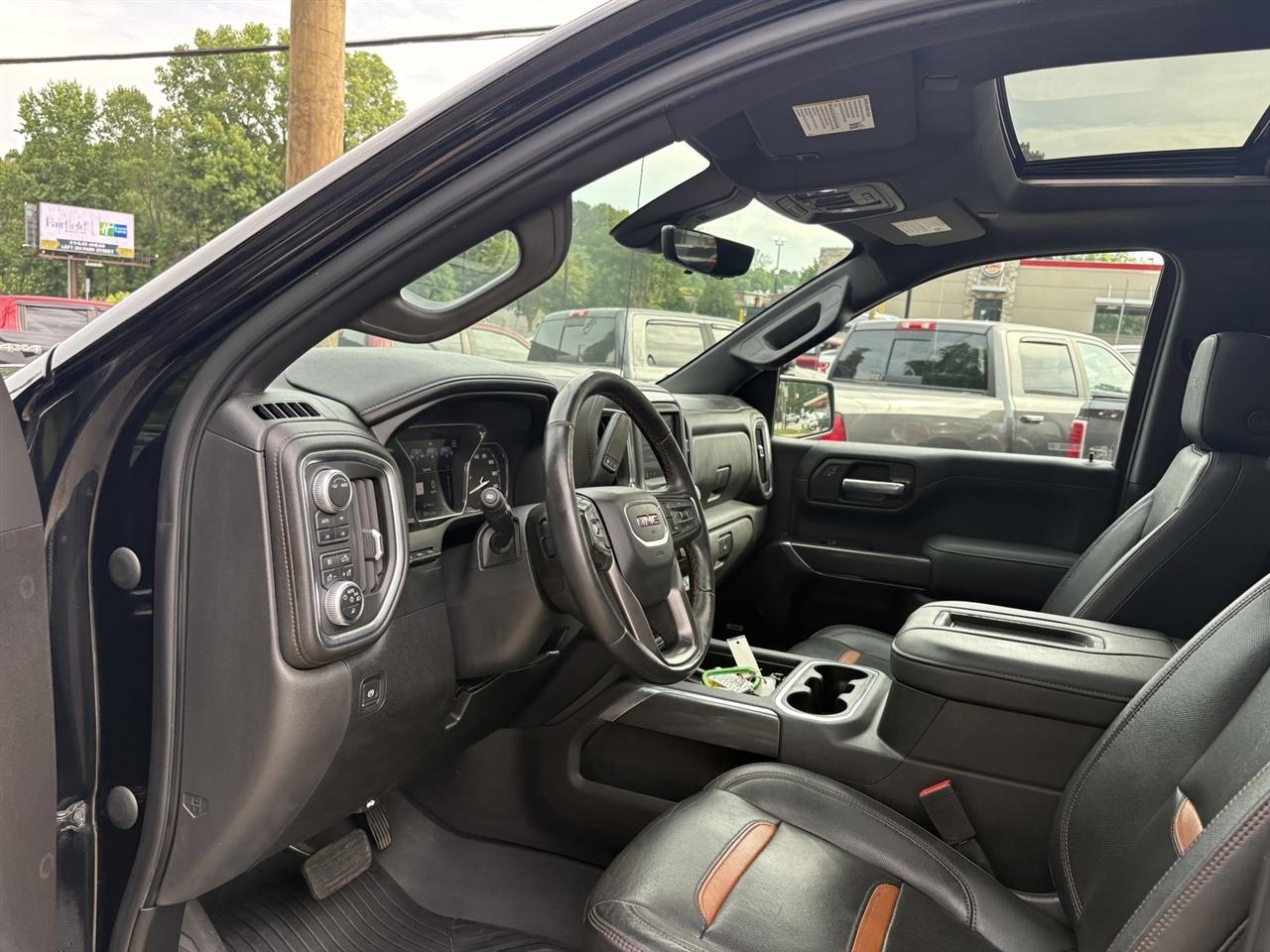 GMC Sierra 1500 AT4 Crew Cab Long Box 4WD 2020