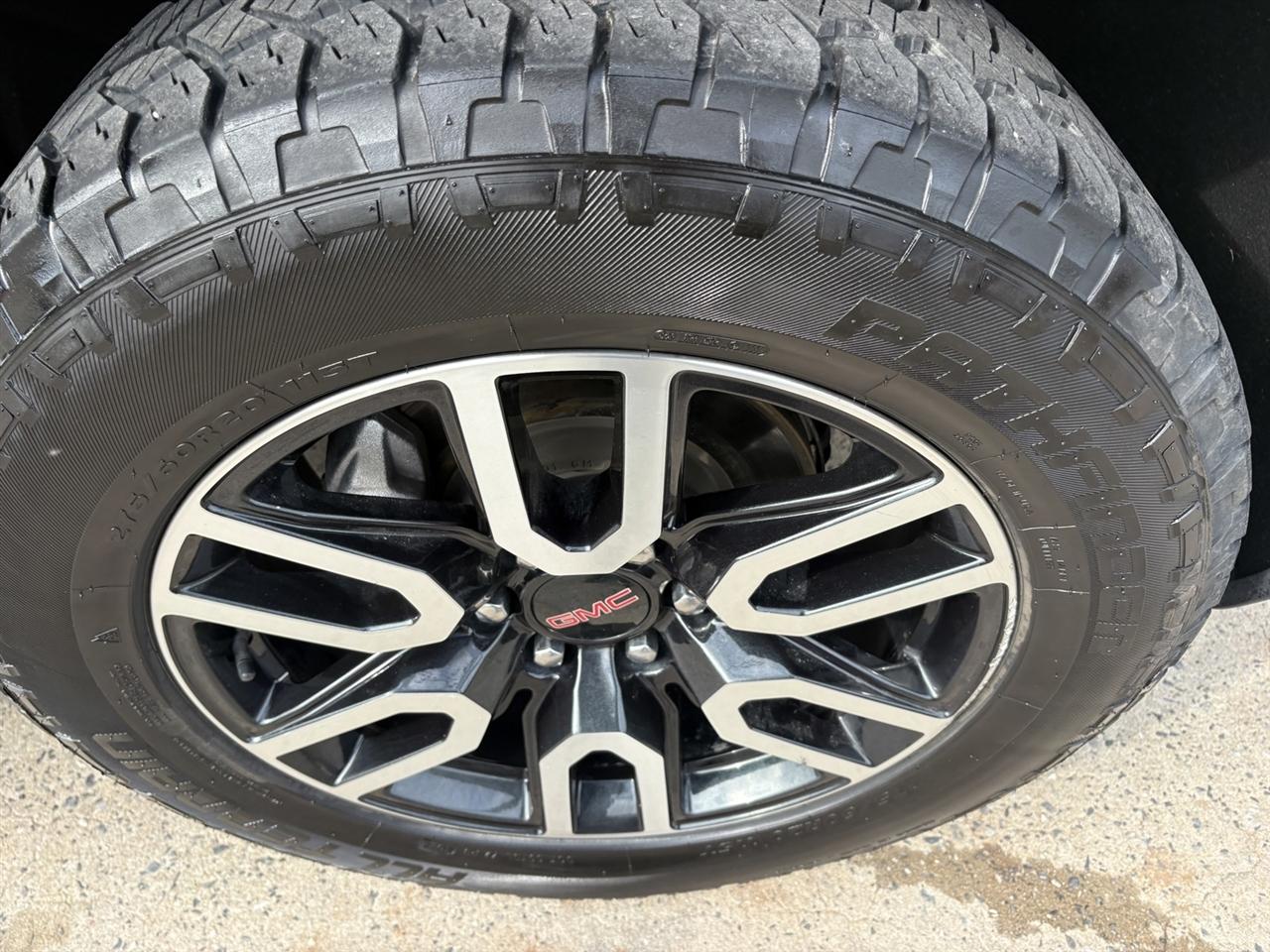 GMC Sierra 1500 AT4 Crew Cab Long Box 4WD 2020