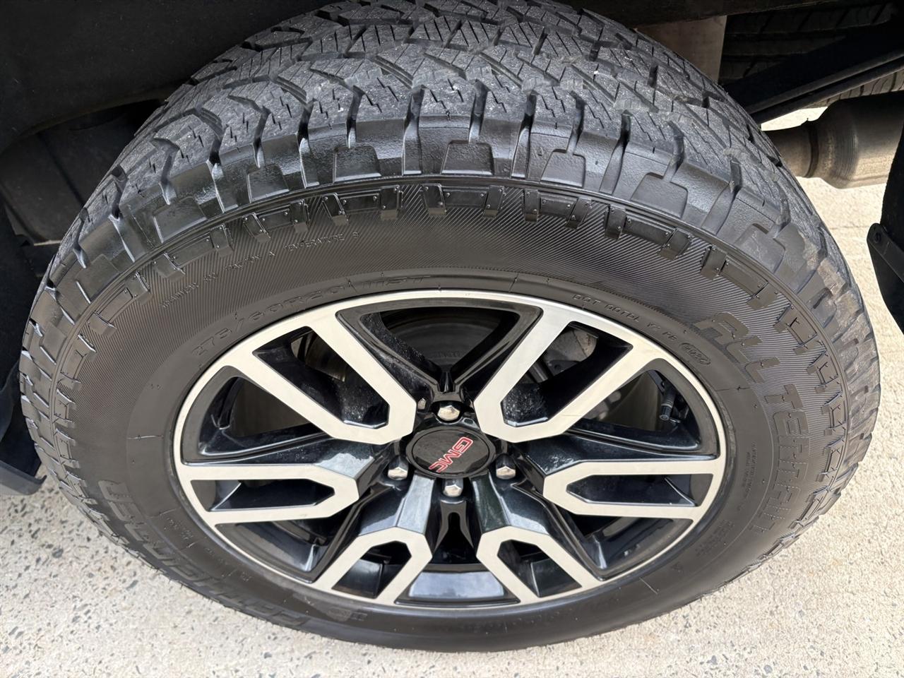 GMC Sierra 1500 AT4 Crew Cab Long Box 4WD 2020