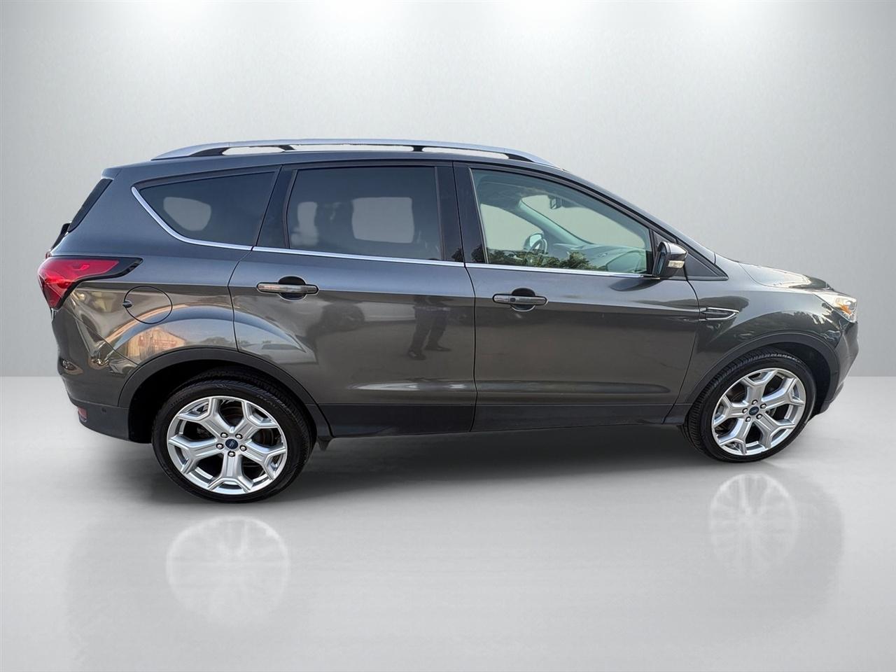 Ford Escape Titanium 4WD 2019