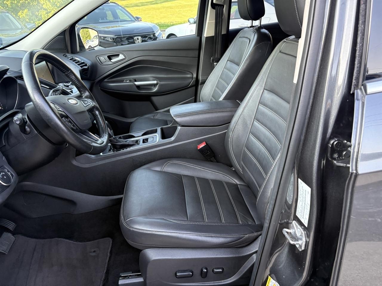 Ford Escape Titanium 4WD 2019