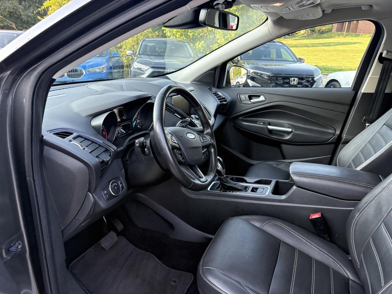 Ford Escape Titanium 4WD 2019