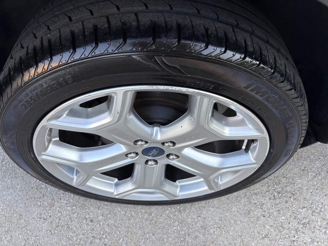 Ford Escape Titanium 4WD 2019
