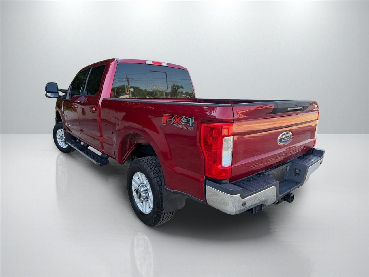 Ford F-250 SD Lariat Crew Cab 4WD 2018