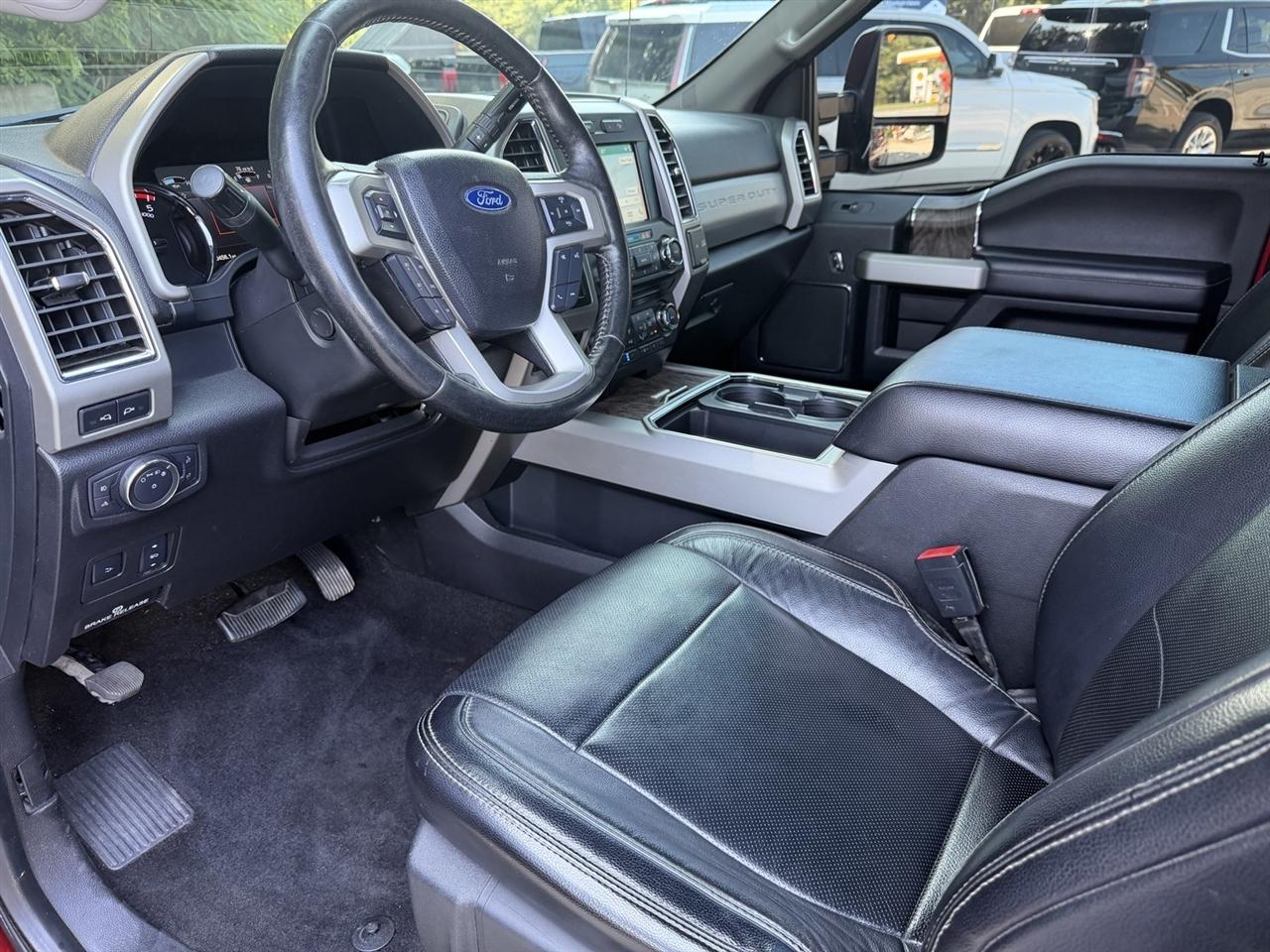 Ford F-250 SD Lariat Crew Cab 4WD 2018